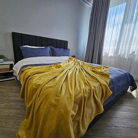 3 Room Gagarin Park Residential Complex Near Mega Shopping Mall Αλμάτι Εξωτερικό φωτογραφία