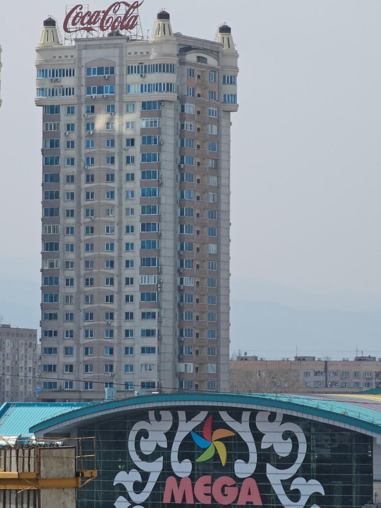 3 Room Gagarin Park Residential Complex Near Mega Shopping Mall Αλμάτι Εξωτερικό φωτογραφία