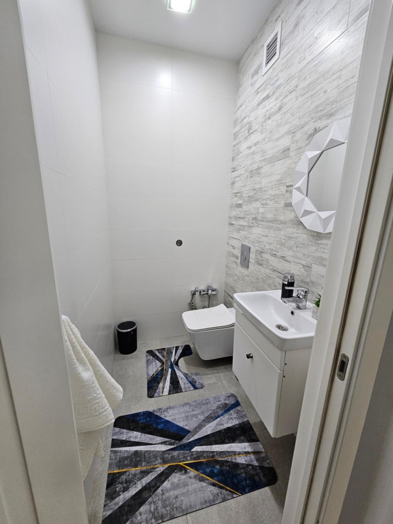 3 Room Gagarin Park Residential Complex Near Mega Shopping Mall Αλμάτι Εξωτερικό φωτογραφία